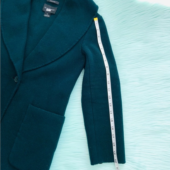 Club Monaco Green Trench Coat with Classic Lapel - Picture 3 of 8